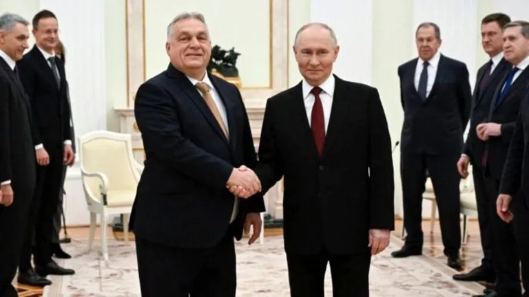 Viktor Orban i Putin 28 listopada 2025