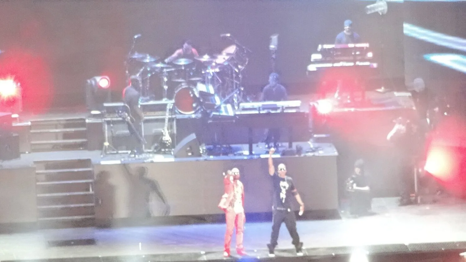 Raper Jay-Z i Kanye West na scenie Yankee Stadium w Nowym Jorku podczas koncertu w 2010 roku.