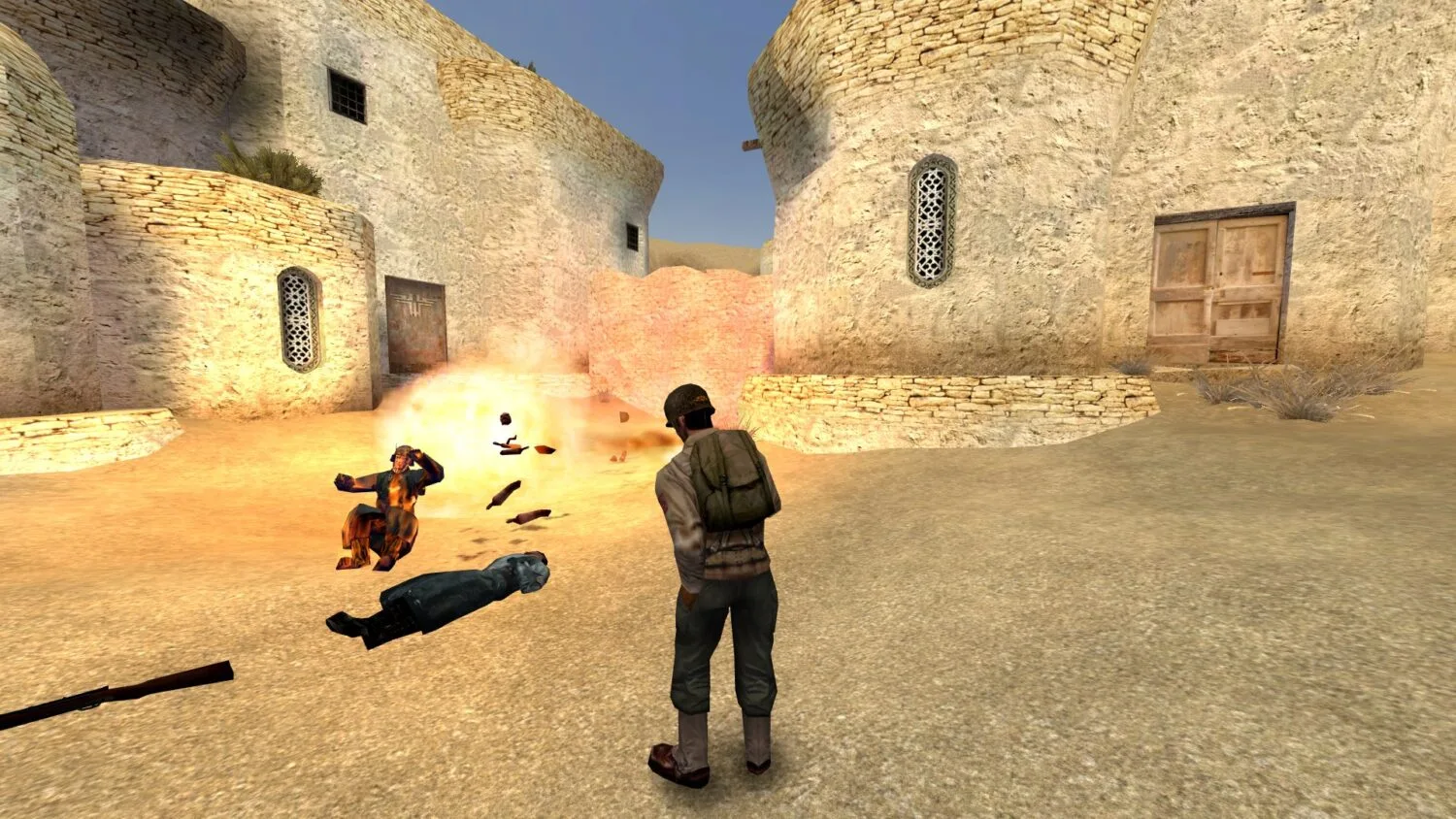 Explosion and fighting on the Oasis map in Enemy Territory, Polska Vodka server