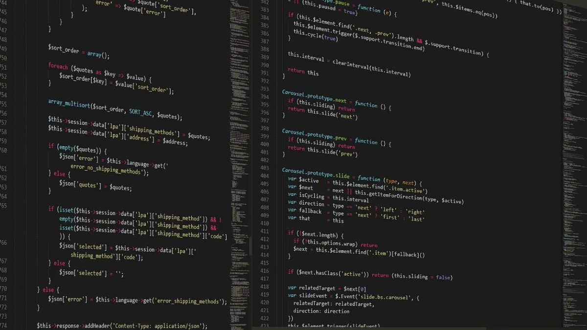 Zbliżenie na ekran z wierszami kodu źródłowego strony internetowej na ciemnym tle.